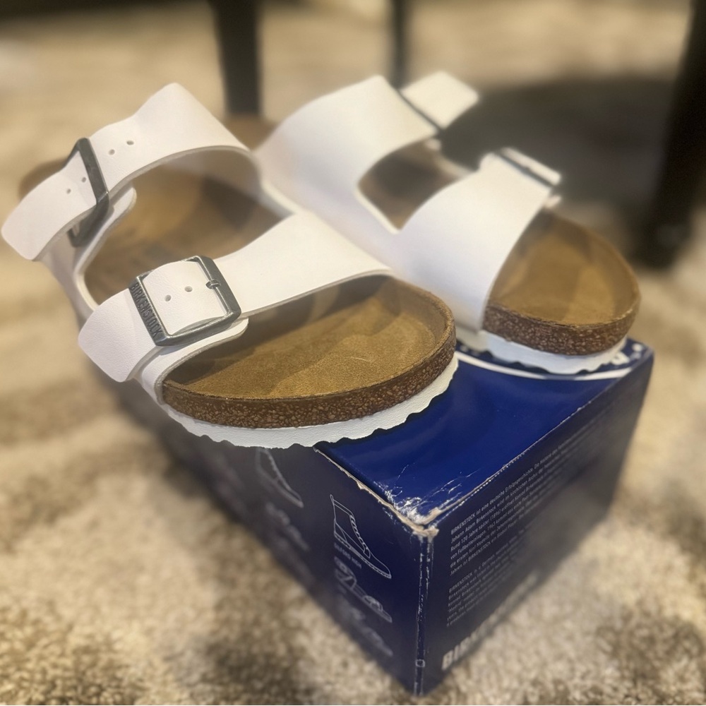 White Birkenstock Arizona Leather Sandals, 39, NIB